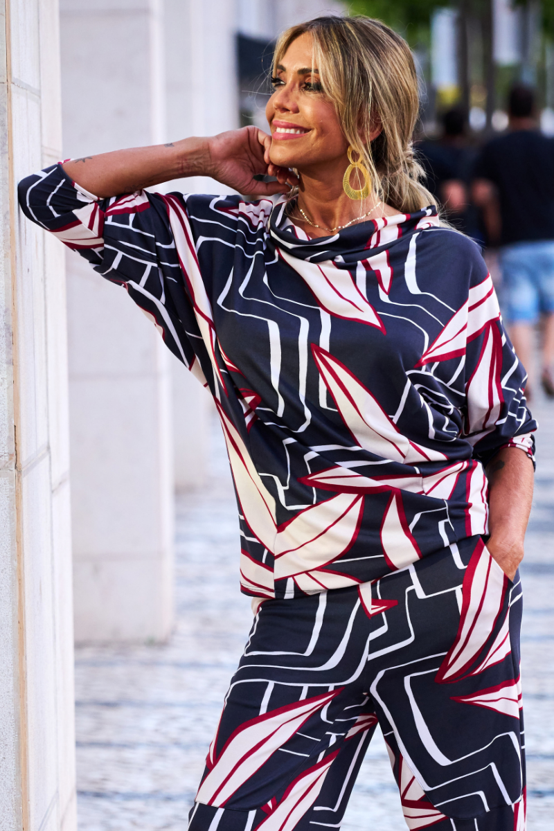 BLUSA COM GOLA