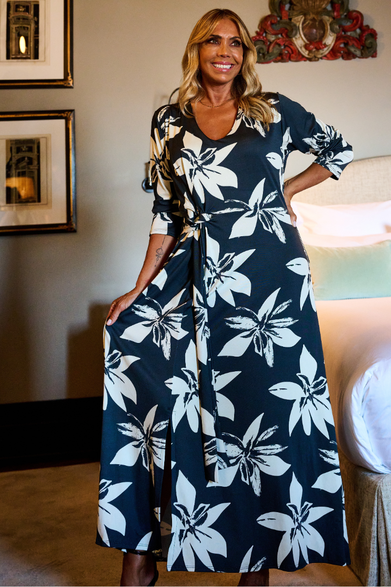 VESTIDO COM AMARRAÇÃO